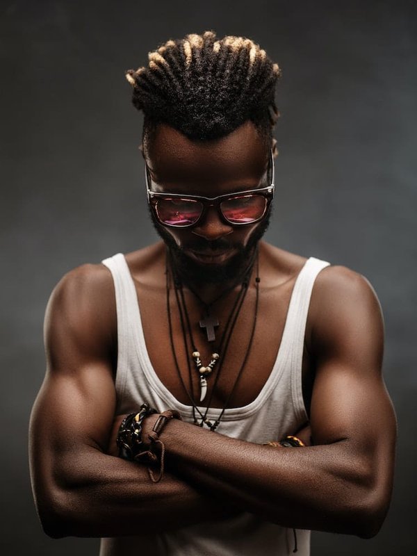 Comment choisir des vestes légères qui complètent des tenues de bureau en été ?